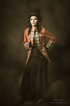 Ring Mistress